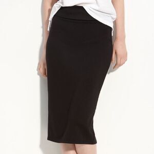 AIKO Black rib knit pull on bodycon knit ribbed midi skirt size small